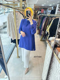 Une elegante chemise bleu
